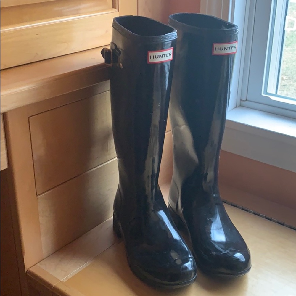 Size 7 black gloss hunter tall boots